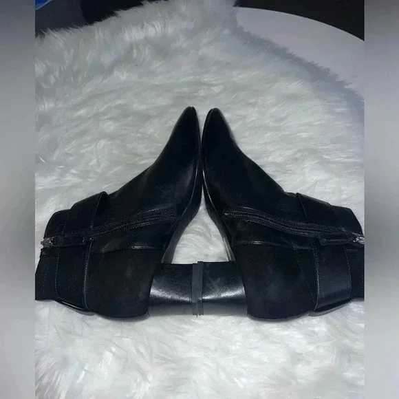 Aquatalia Black Buckle Pointed Toe Leather Booties 9.5 - Picture 4 of 7